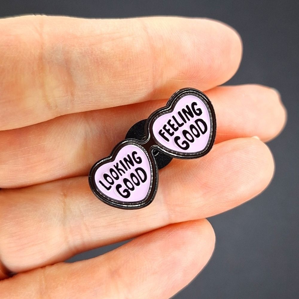 Sunglass heart pin, feeling good looking good Support accessory gift moon stars